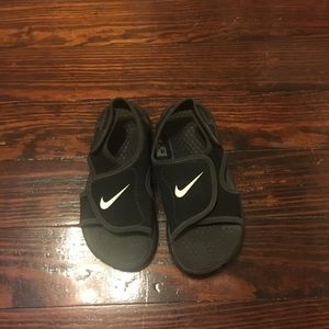 Nike toddlers boy sandals